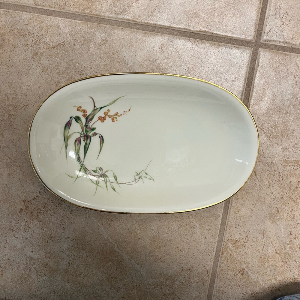 US AIR FORCE CHINAWARE G&C HEINRICH BAVARIA GERMANY PLATTER. 12"×18 Floral Dish
